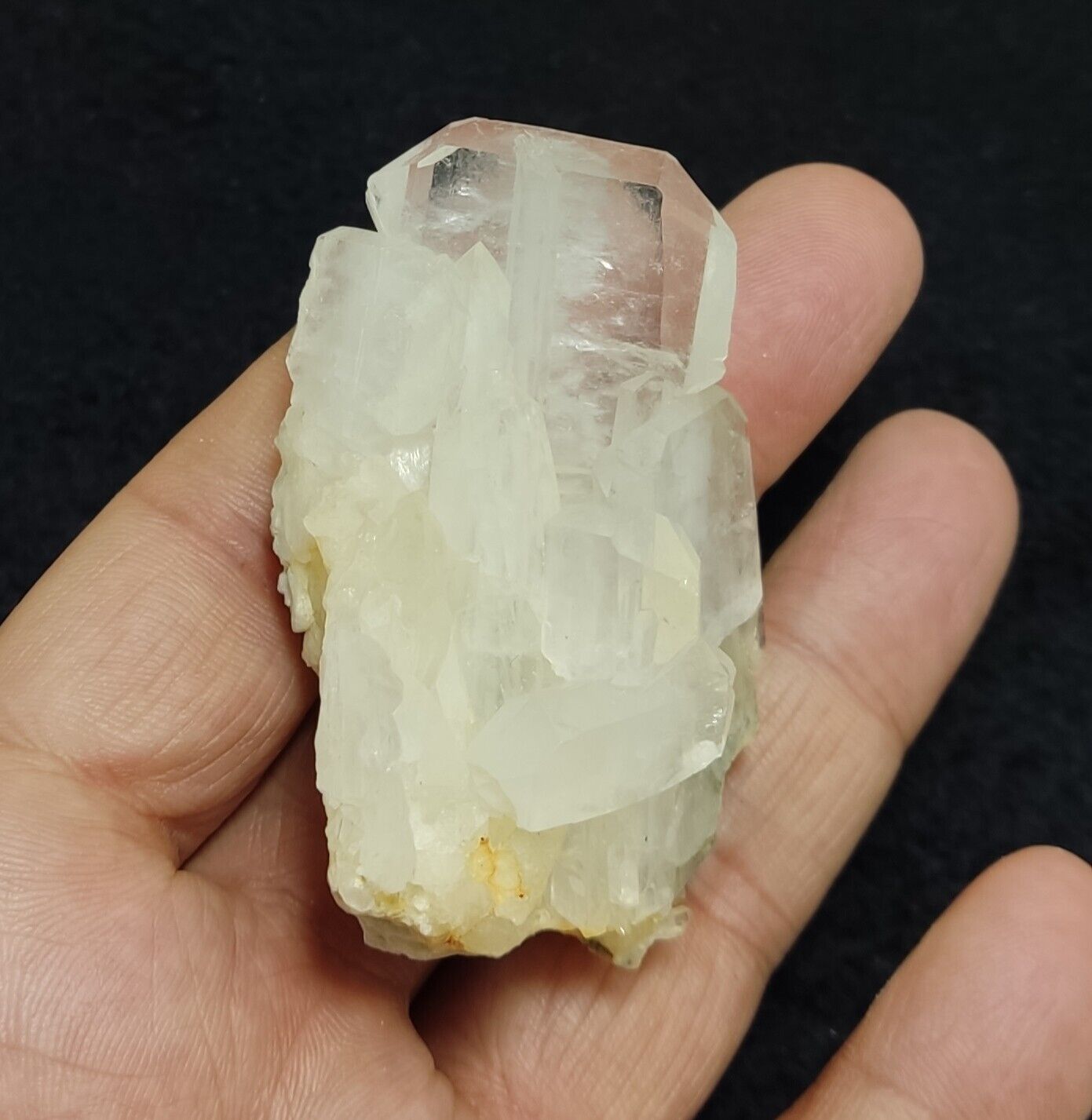 An Aesthetic Natural Faden Quartz specimen 63 grams