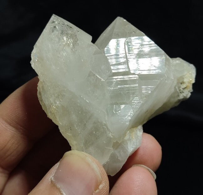 Natural Quartz 113 grams