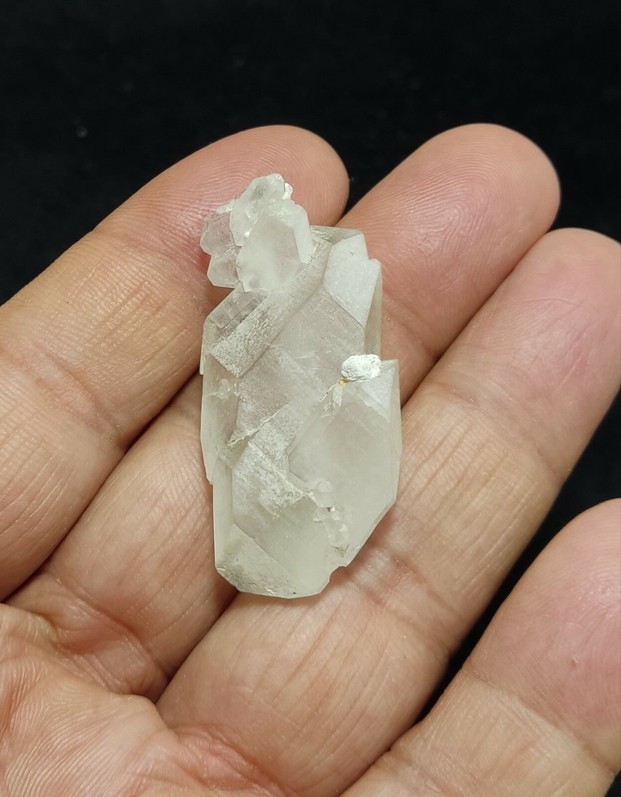 An amazing specimen of terminated faden Quartz crystal 14 grams