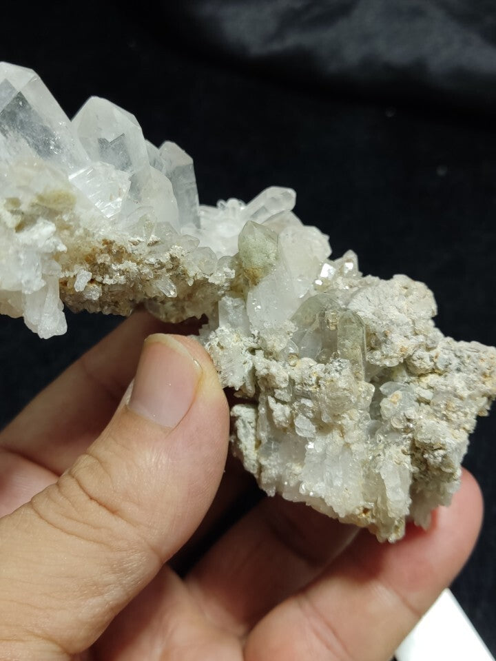 Natural quartz Cluster specimen 144 grams
