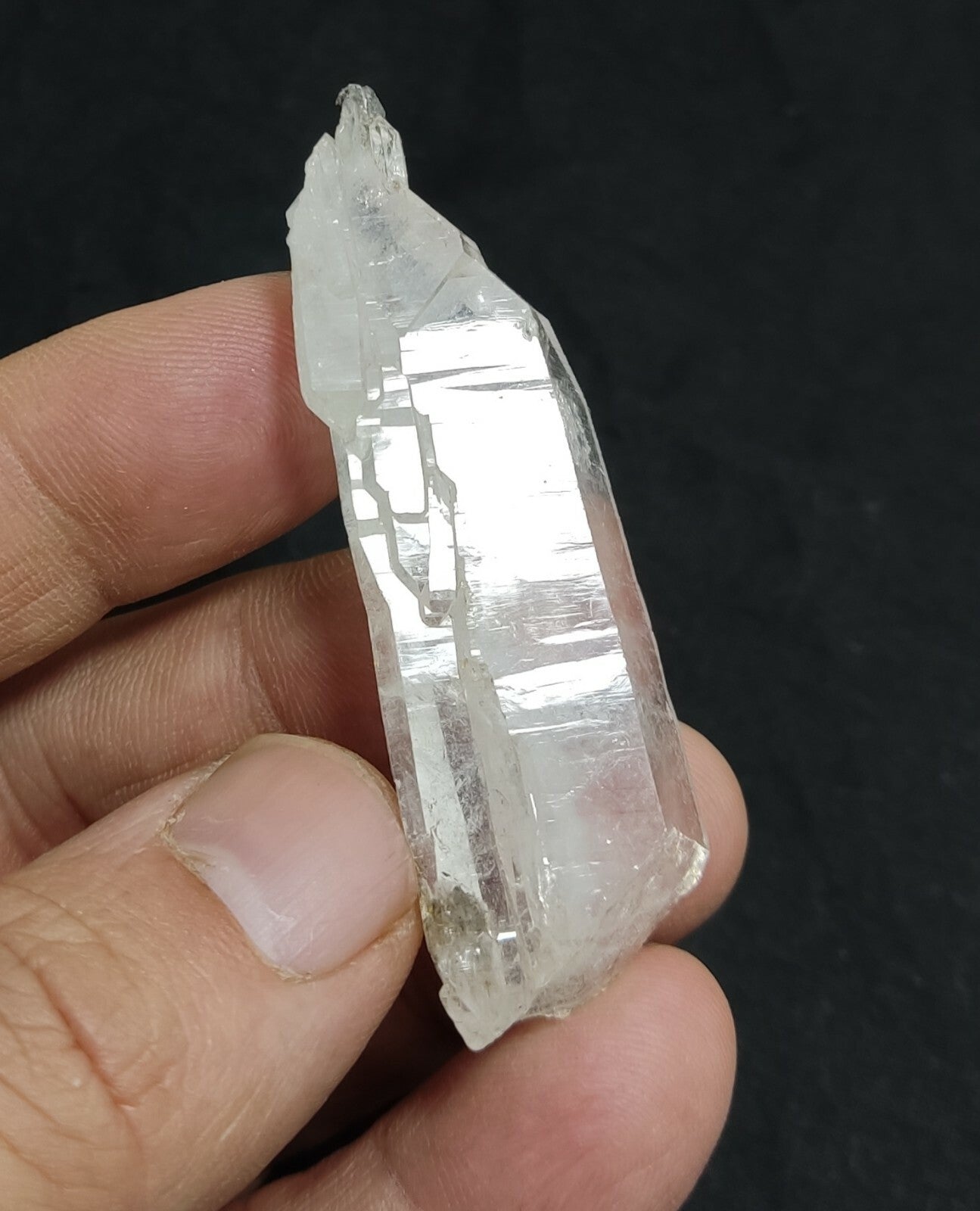 An amazing specimen of terminated faden Quartz crystal 22 grams
