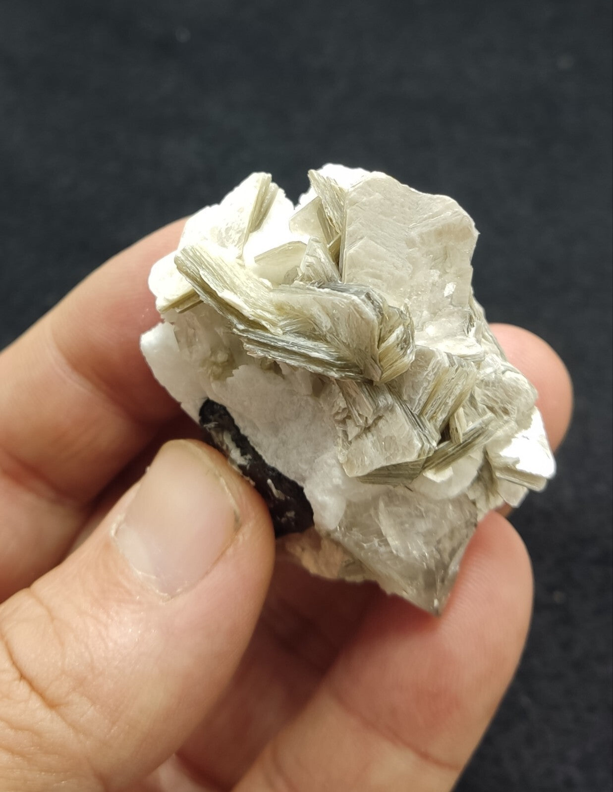 An Aesthetic specimen of muscovite with quartz, Tourmaline and albite 49 grams