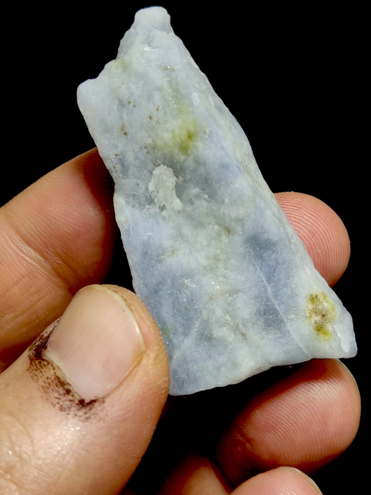 Natural Fluorescent Hackmanite 20 Grams.