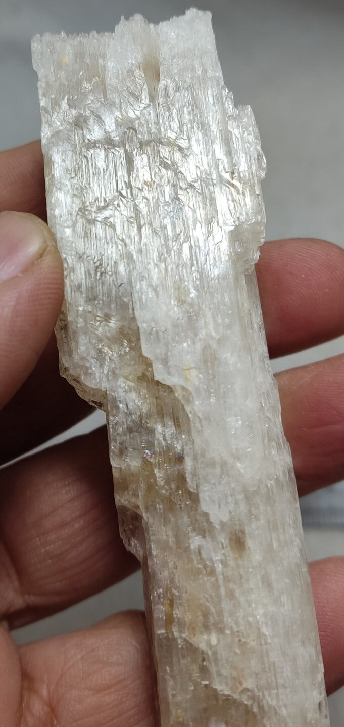 A very Aesthetic Natural elongated fully etched spodumene crystal 200 grams