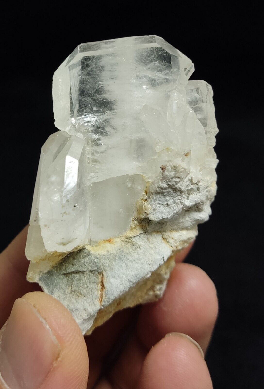 An Aesthetic Natural Faden Quartz specimen 63 grams