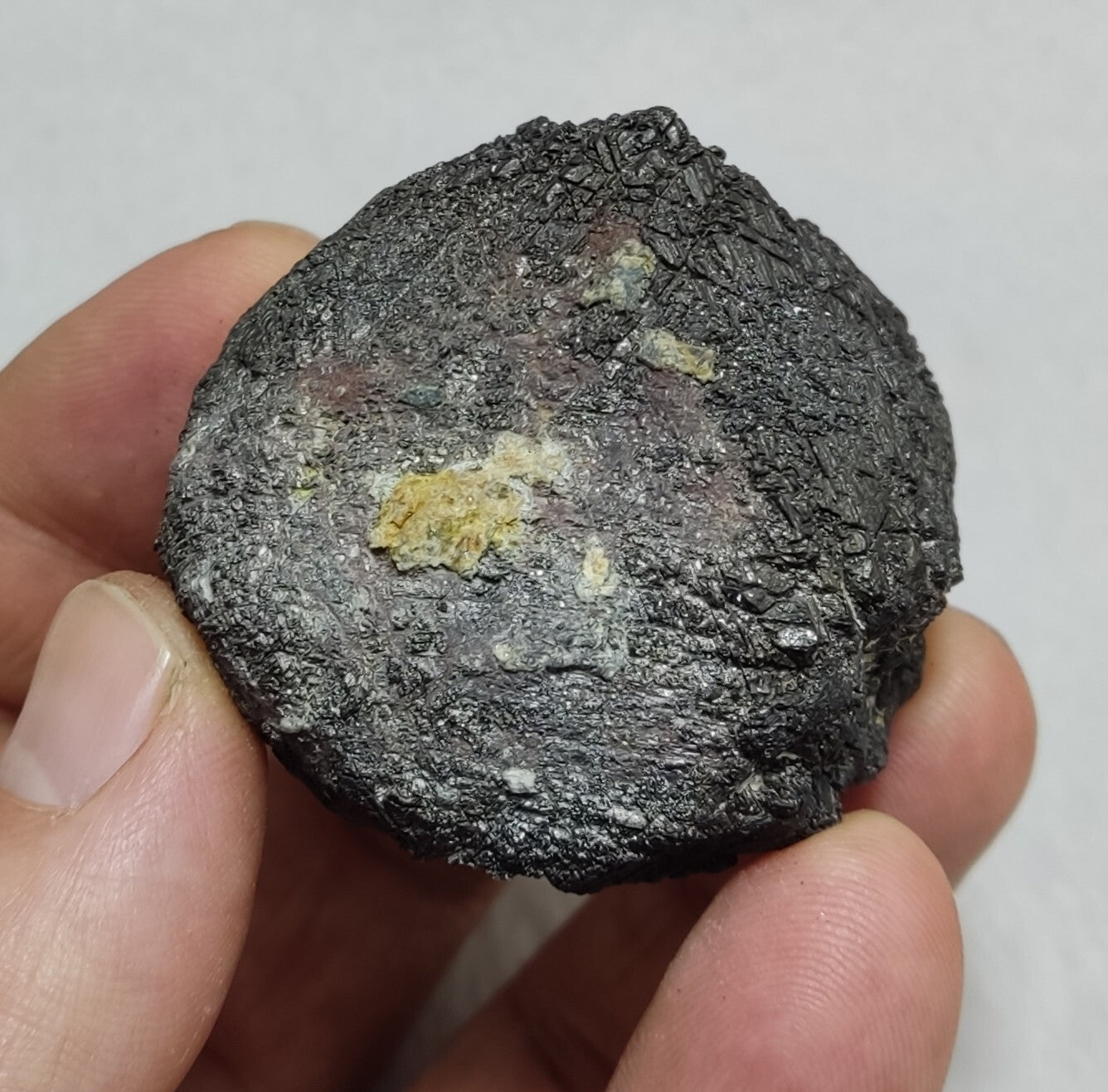 An amazing specimen of garnet crystal 248 grams