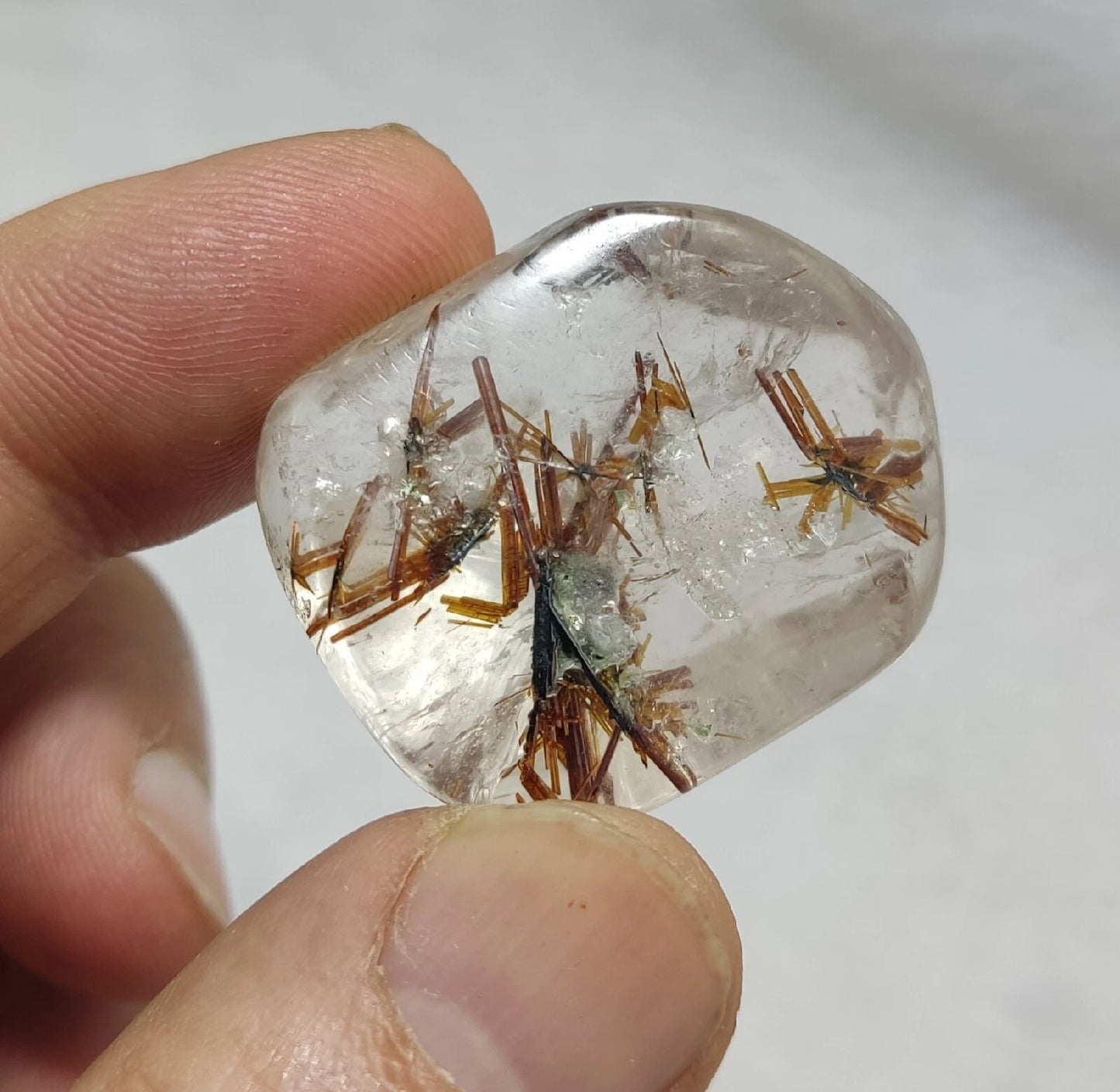 Rutiles quartz polished tumble 140 carats