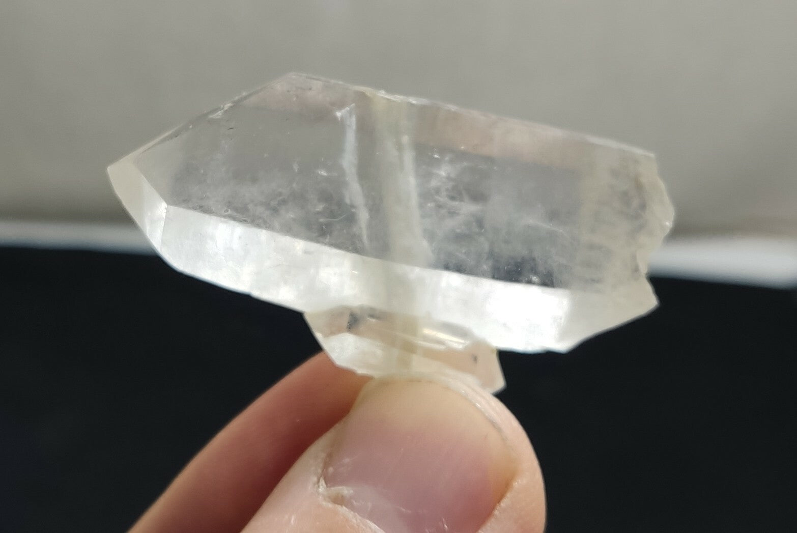 An amazing specimen of terminated Quartz crystal with unique inclusions 18 grams