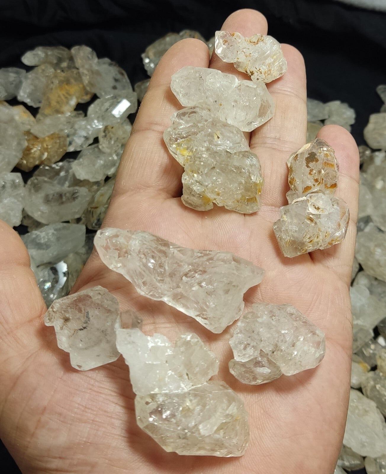 2 kilograms terminated Fenster quartz crystals collection