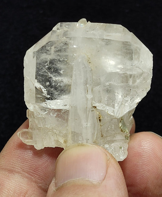 An Aesthetic specimen of faden quartz 34 grams