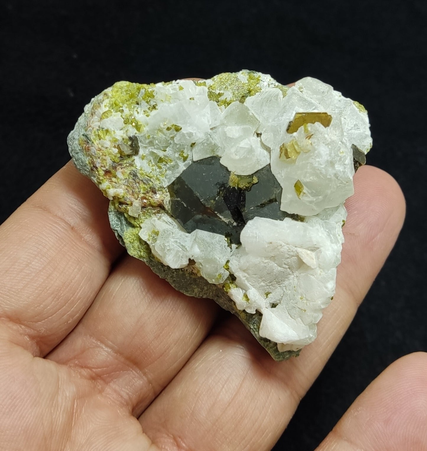 Andradite garnets on matrix with epidote and calcite 91 grams