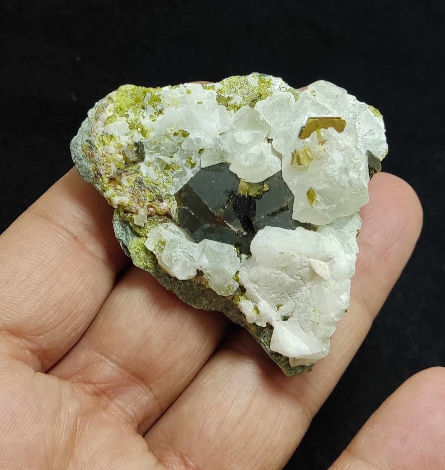 Andradite garnets on matrix with epidote and calcite 91 grams