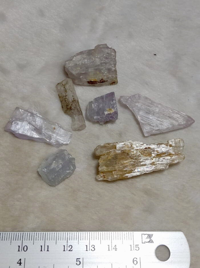 57 Grams Natural Spodumene/Kunzite Crystals.