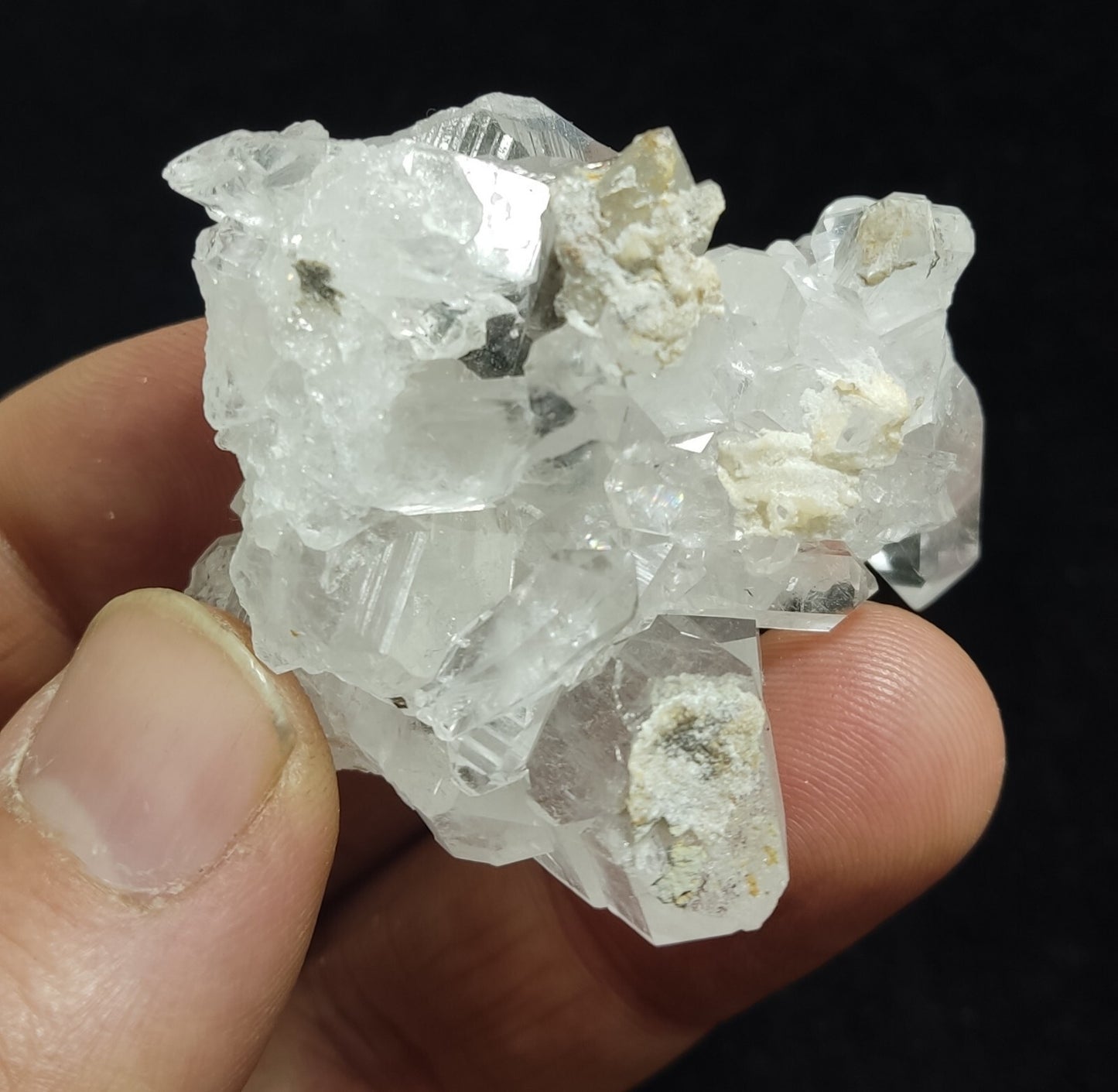 An Aesthetic Natural beautifully terminated Quartz cluster 54 grams