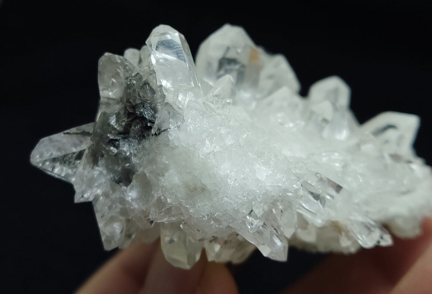 A very Aesthetic Natural terminated brookite included Quartz cluster 114 grams
