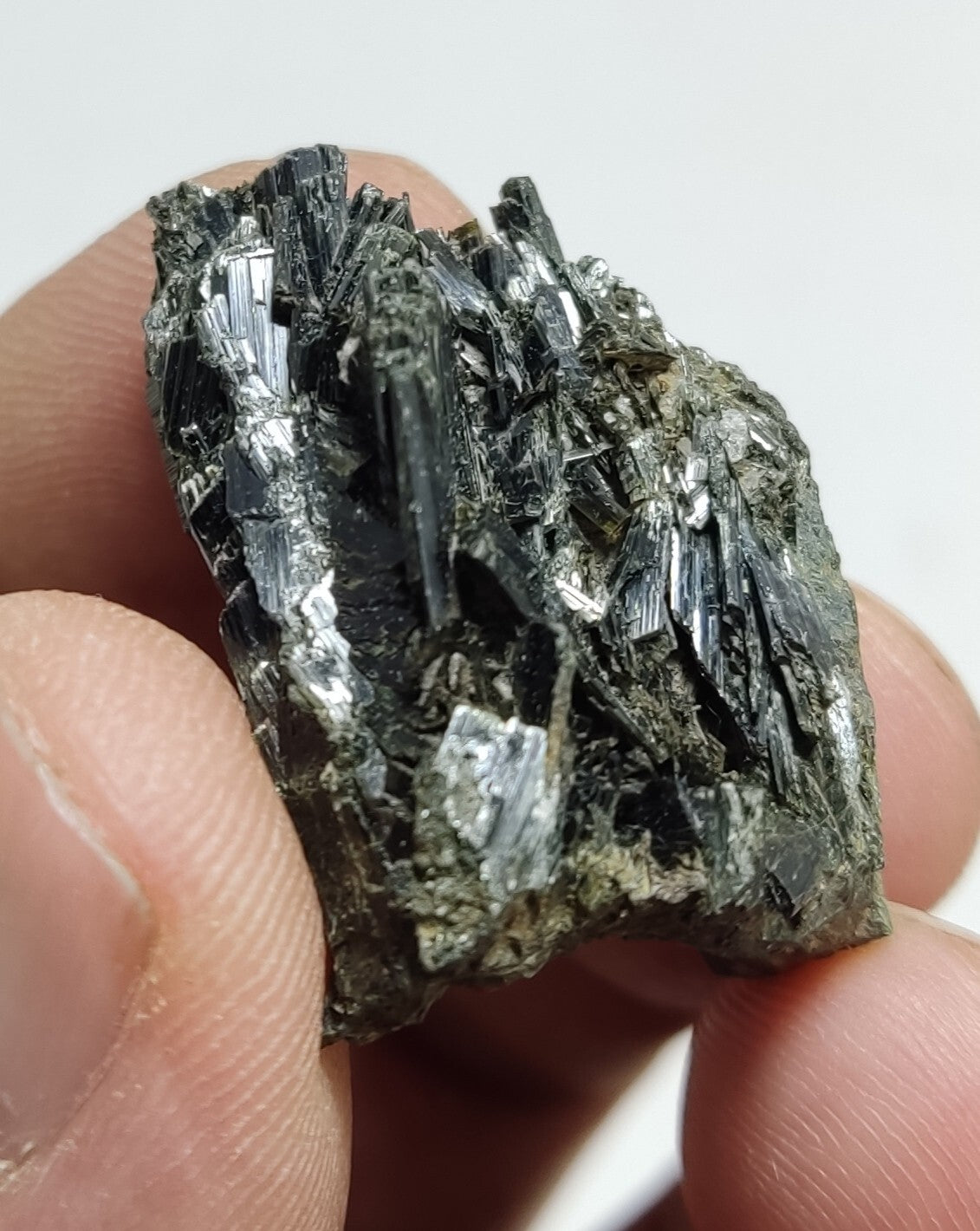 An aesthetic specimen of terminated aegirine crystal cluster 12 grams