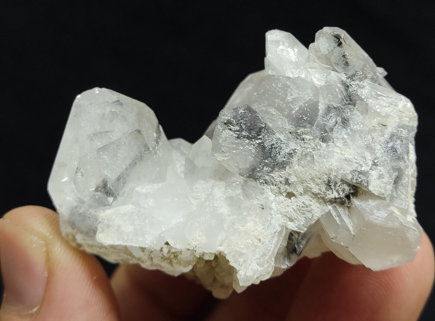 A very Aesthetic Natural terminated brookite Quartz cluster 84 grams