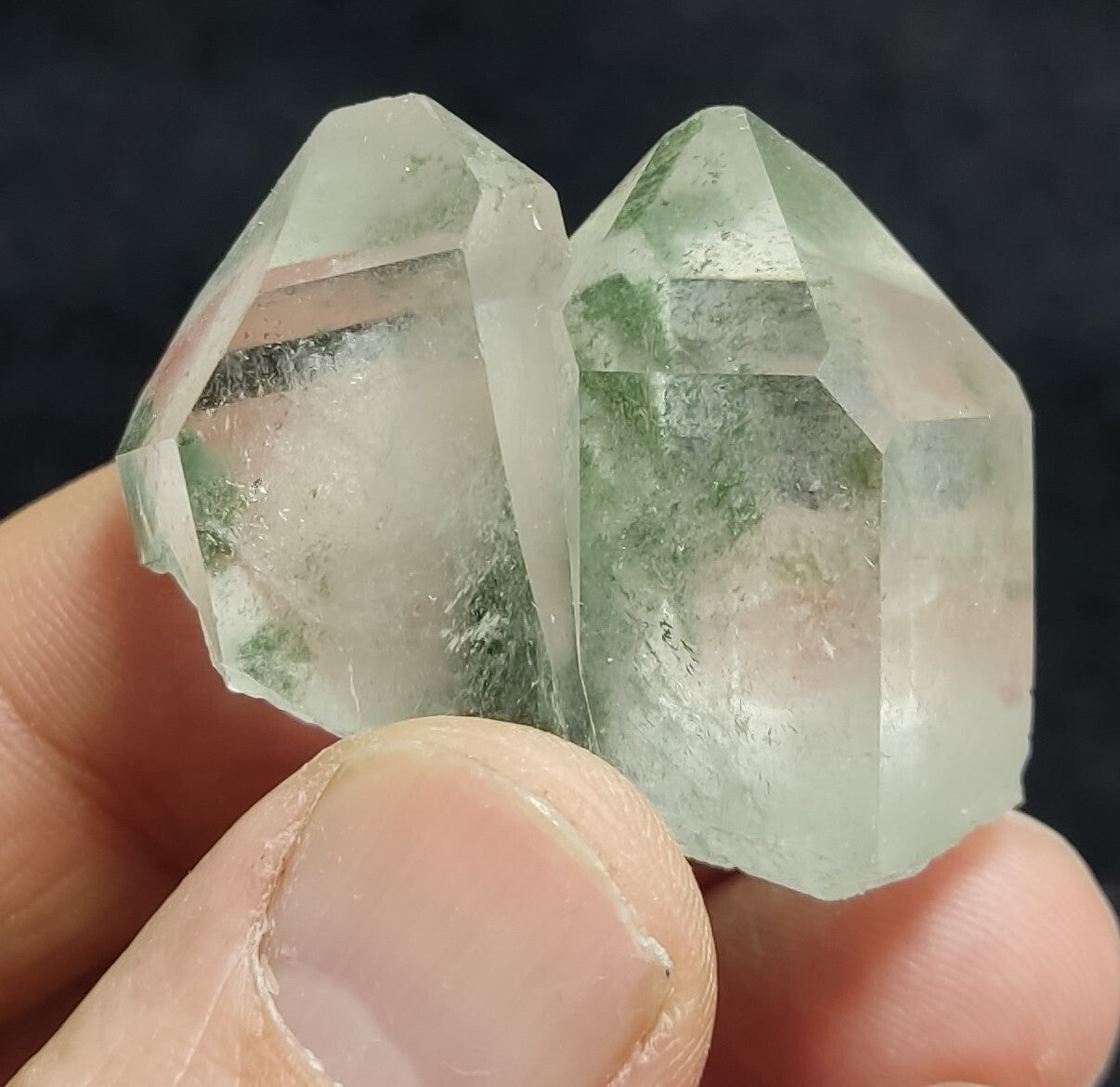 A very Aesthetic Natural beautifully terminated Chlorite Quartz 32 grams