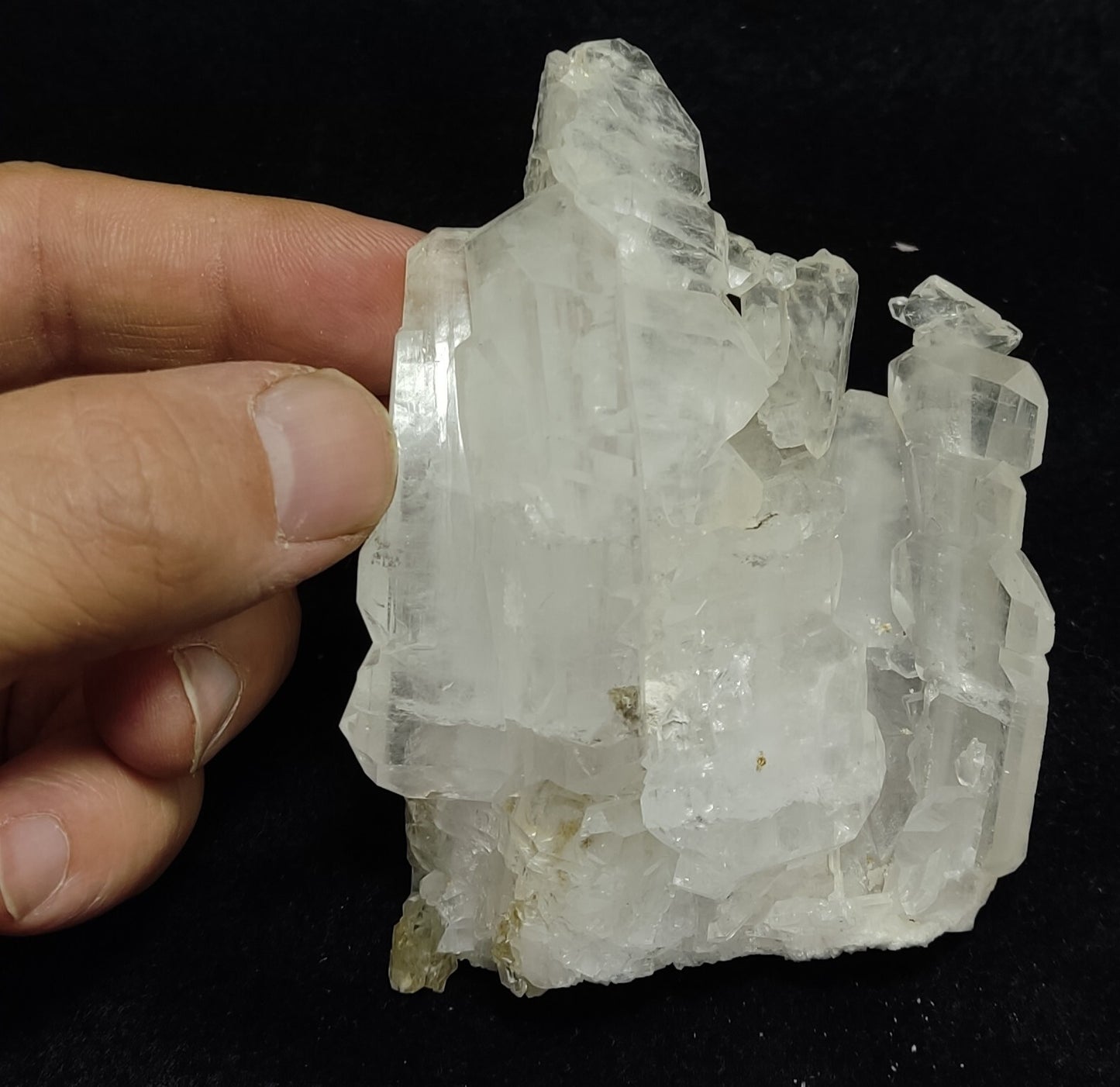 An aesthetic specimen of terminated faden Quartz crystals cluster 197 grams