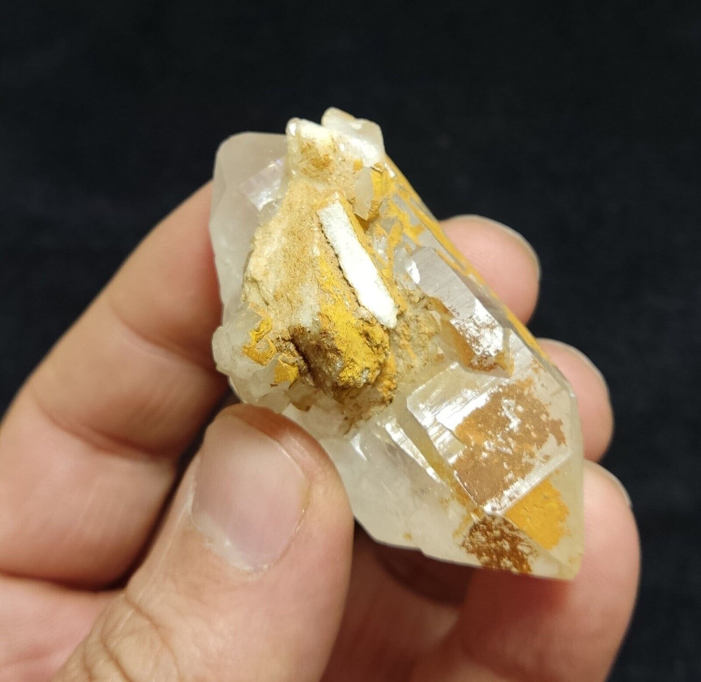 A very Aesthetic Natural beautifully terminated Quartz crystal 54 grams