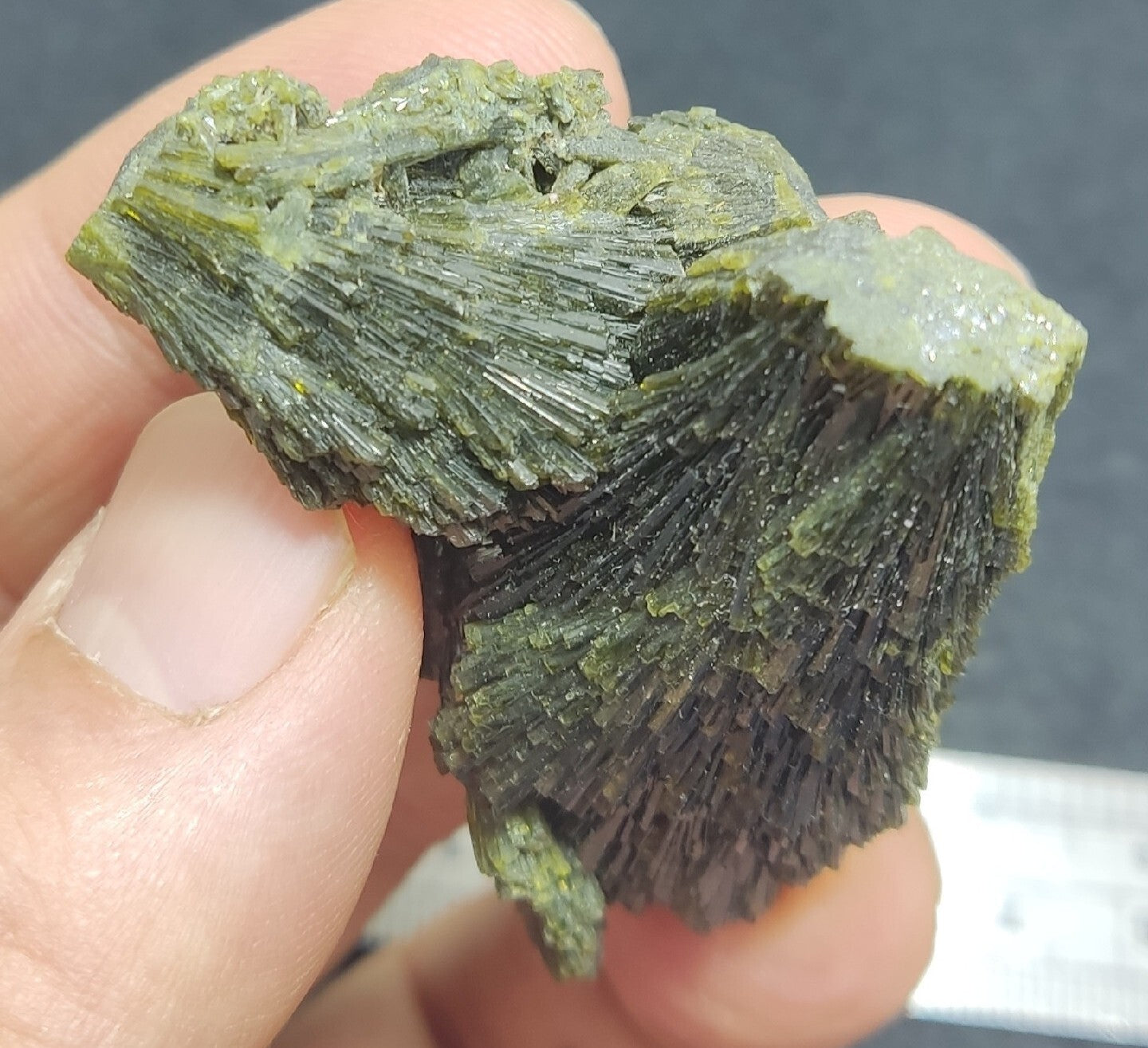 Single natural Epidote Crystal spray formations 39 grams