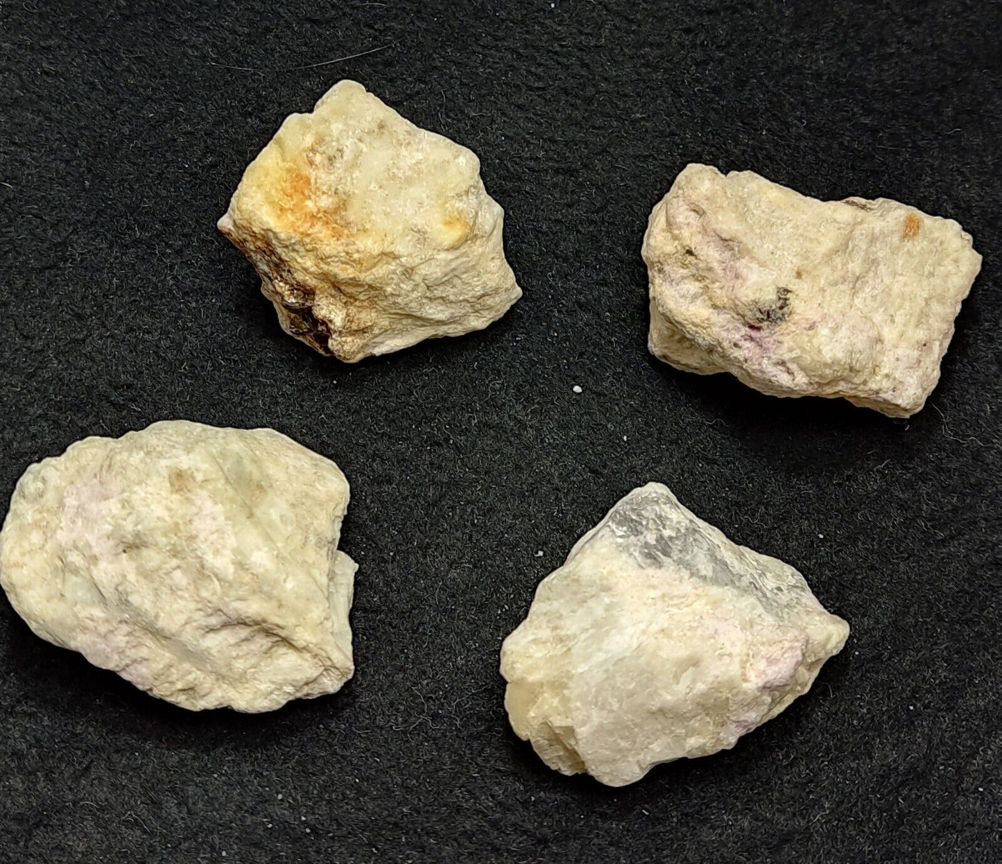 109 grams Natural rough Hackmanite