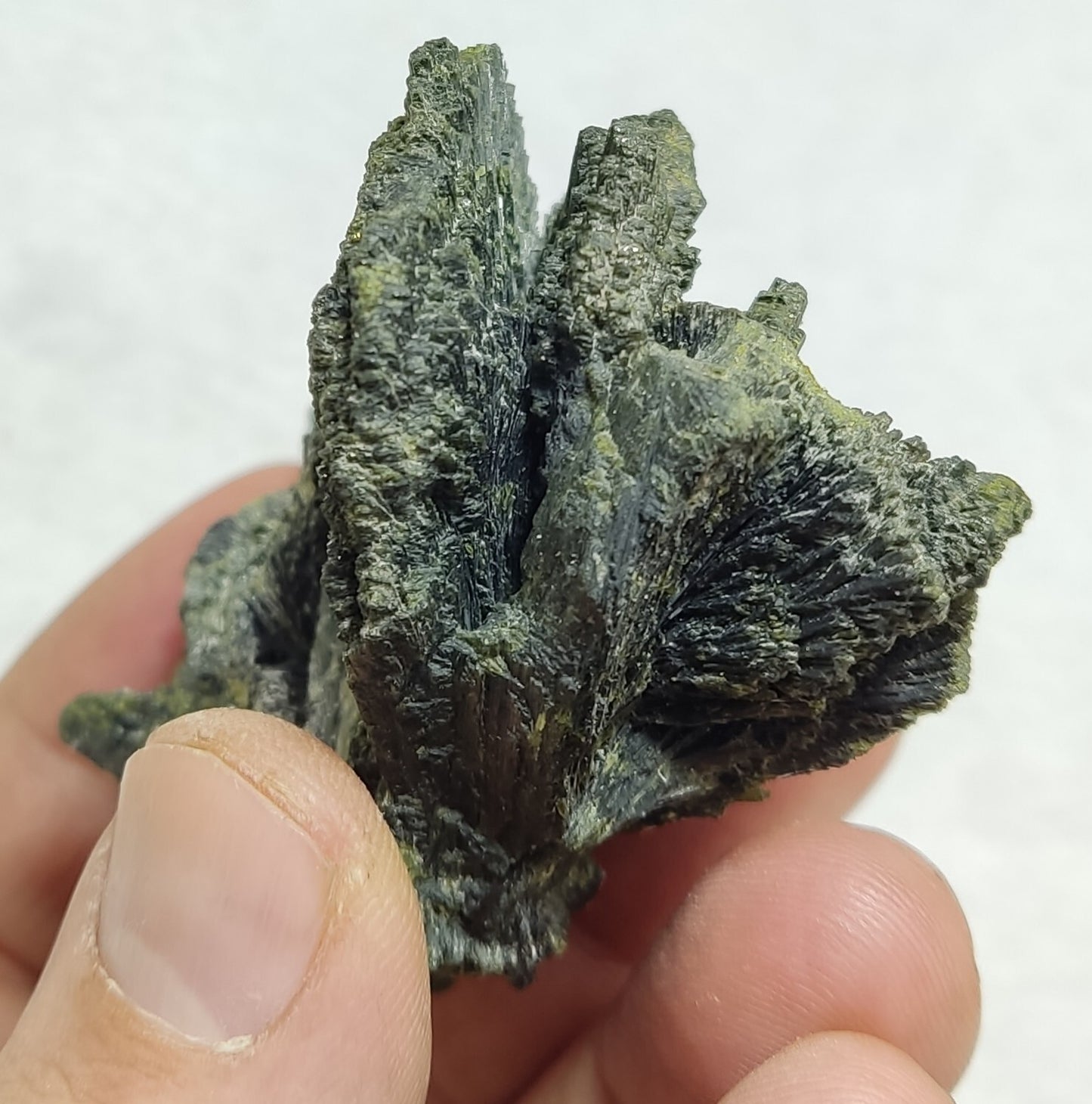An aesthetic specimen of epidote crystal specimen 118 grams