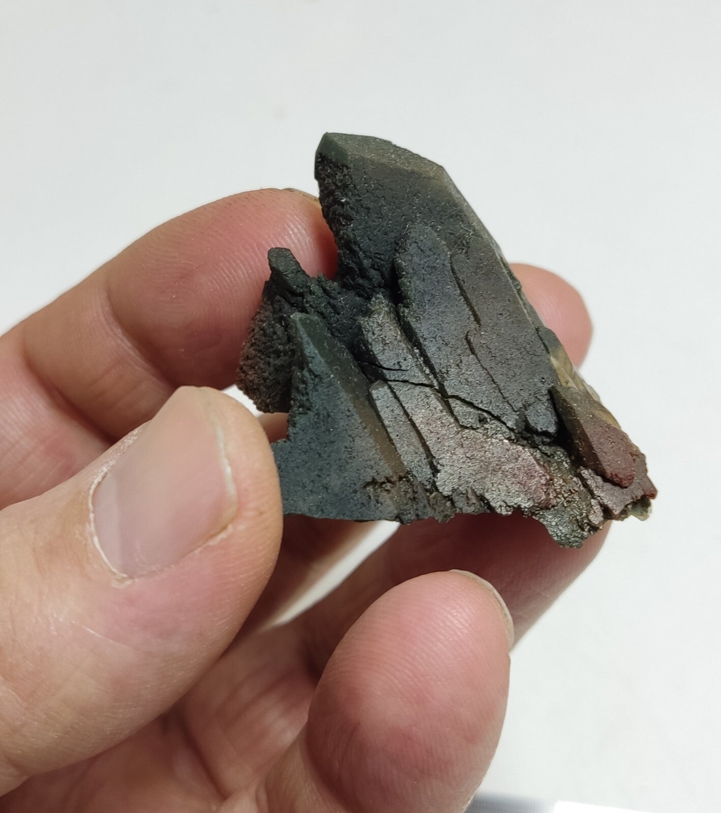 A very Aesthetic Natural beautifully terminated Chlorite Quartz crystal 28 grams