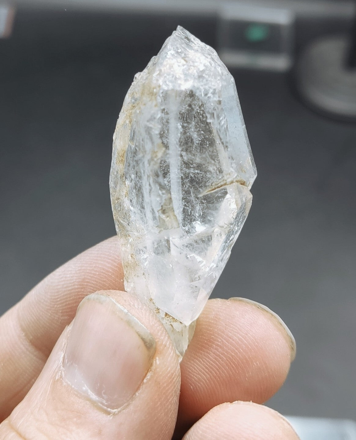 An Aesthetic terminated specimen of Faden Quartz crystal 20 grams