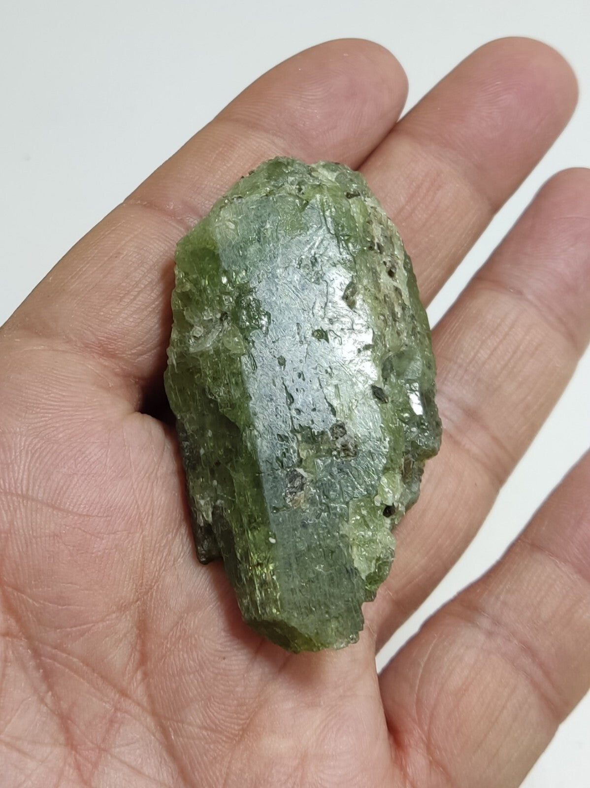 An amazing specimen of diopside crystal 61 grams