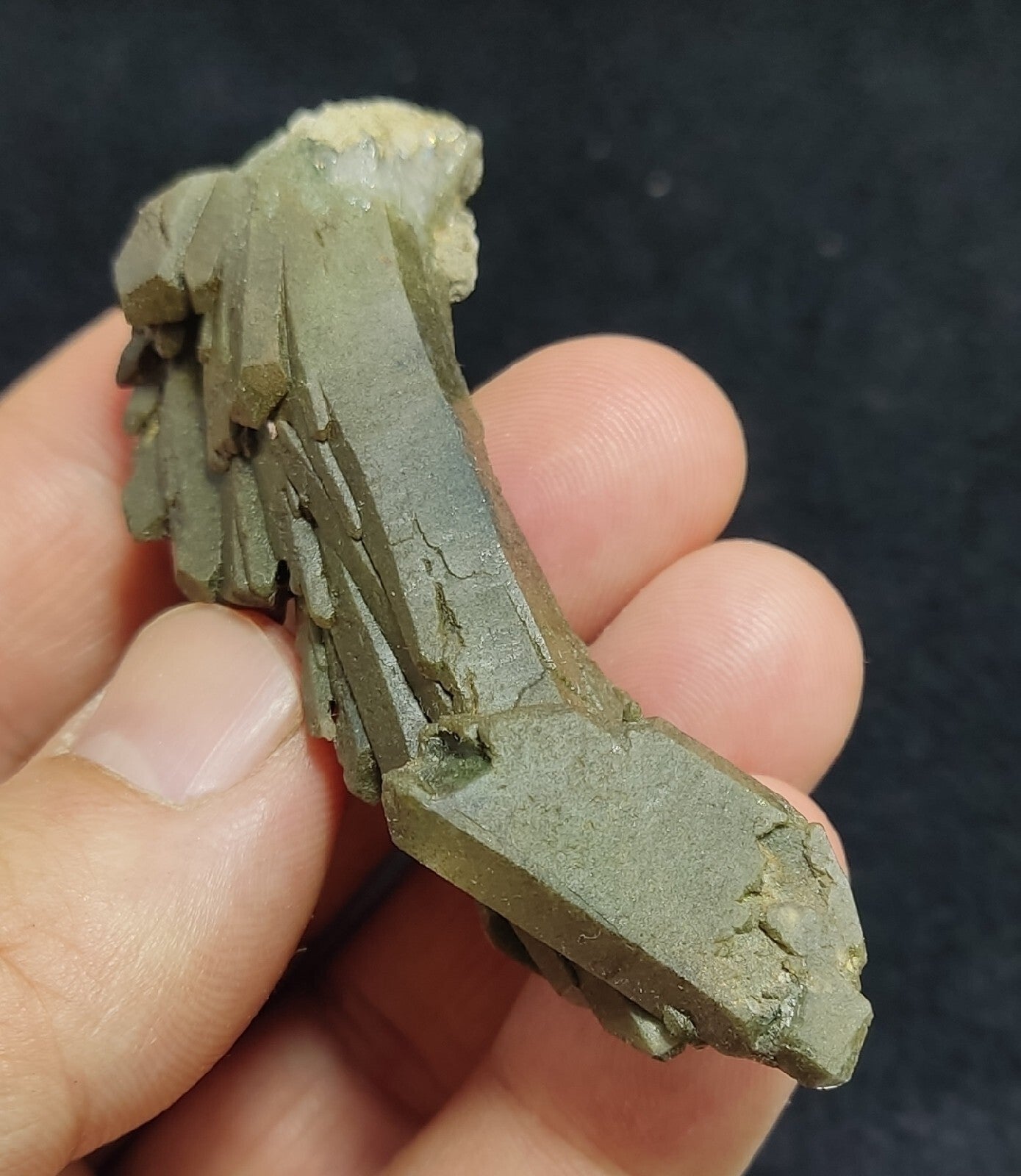 Natural Chlorite Quartz Crystal Bended Formations  35 grams