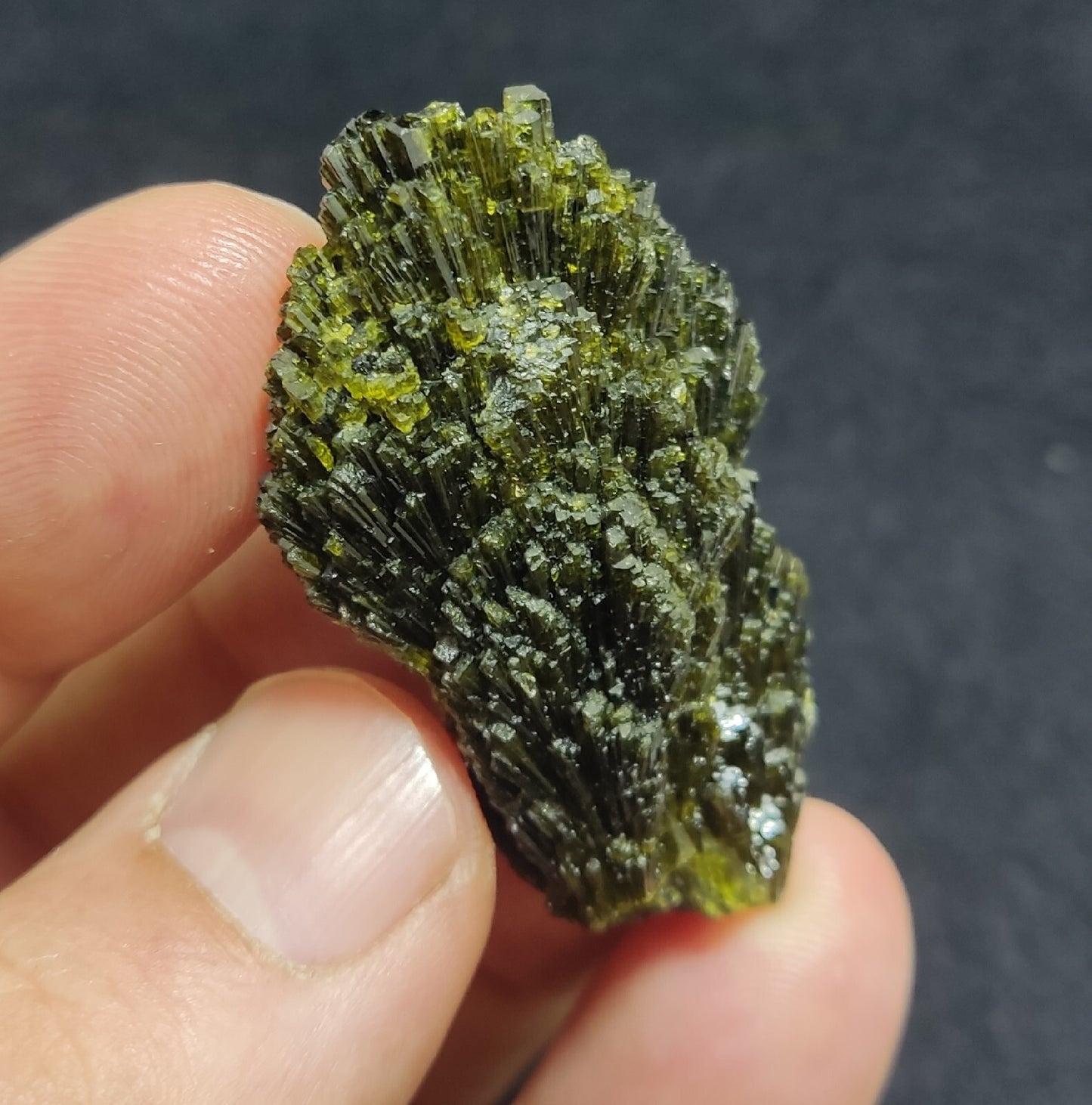 Single natural Epidote Crystal spray formations 21 grams