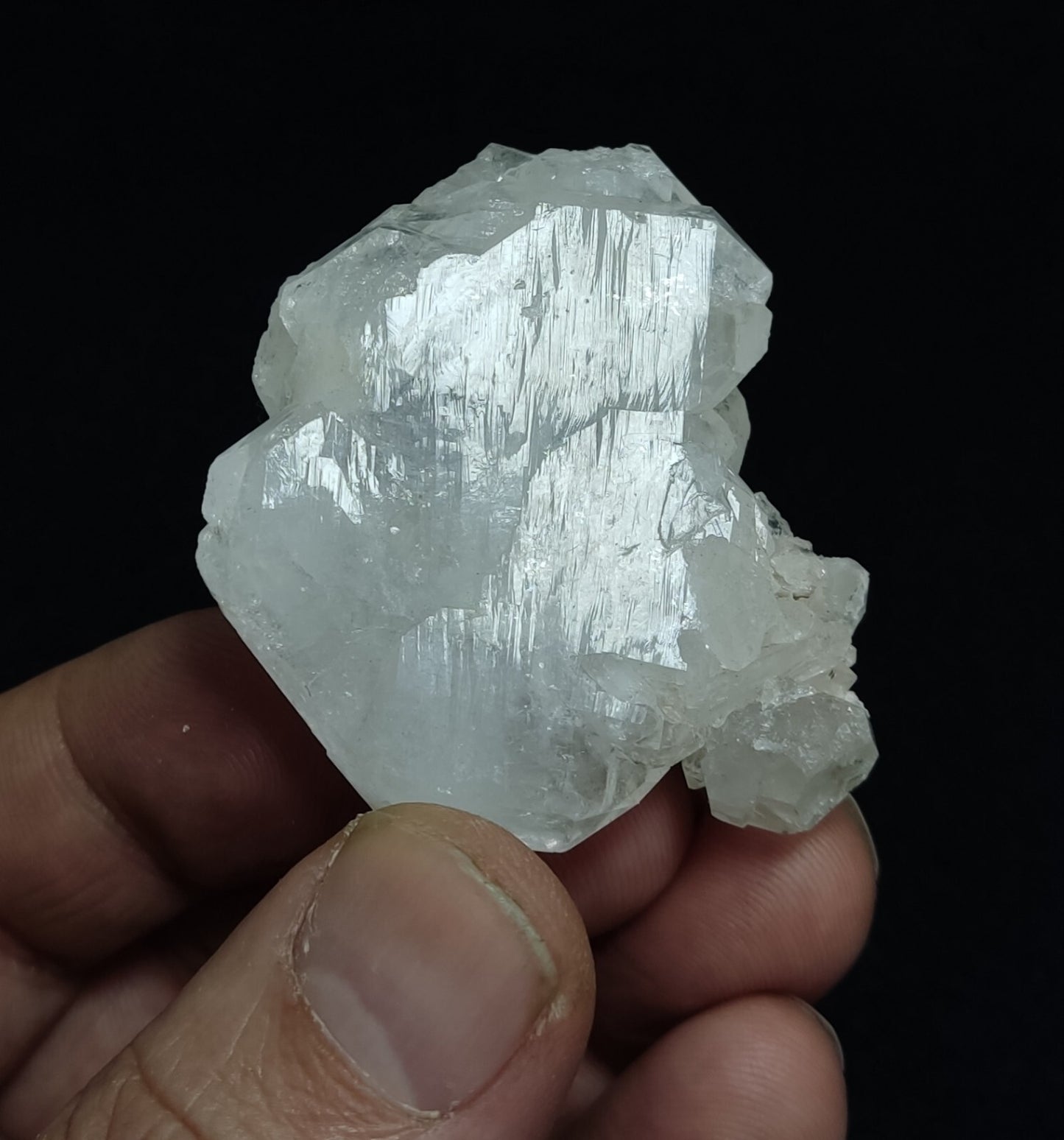 An Aesthetic Natural beautifully terminated faden Quartz crystal 42 grams