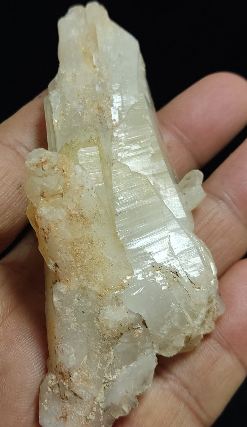 An Aesthetic terminated specimen of Quartz cluster 89 grams