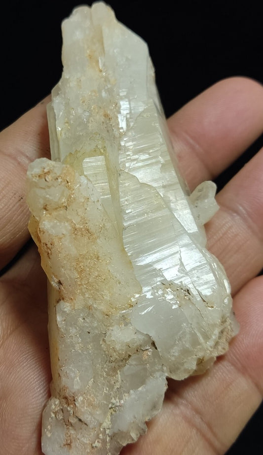 An Aesthetic terminated specimen of Quartz cluster 89 grams