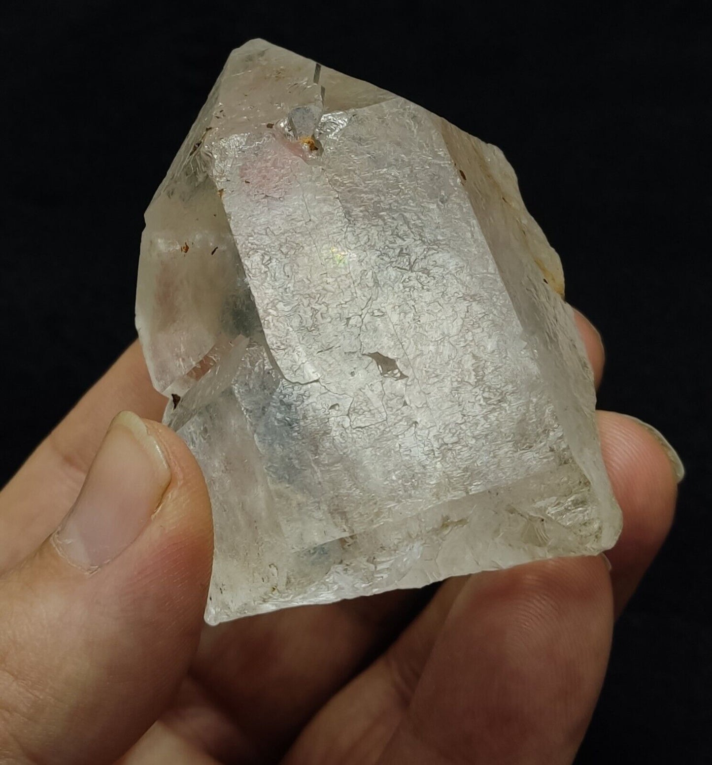 An Aesthetic specimen of quartz crystal specimen 167 grams