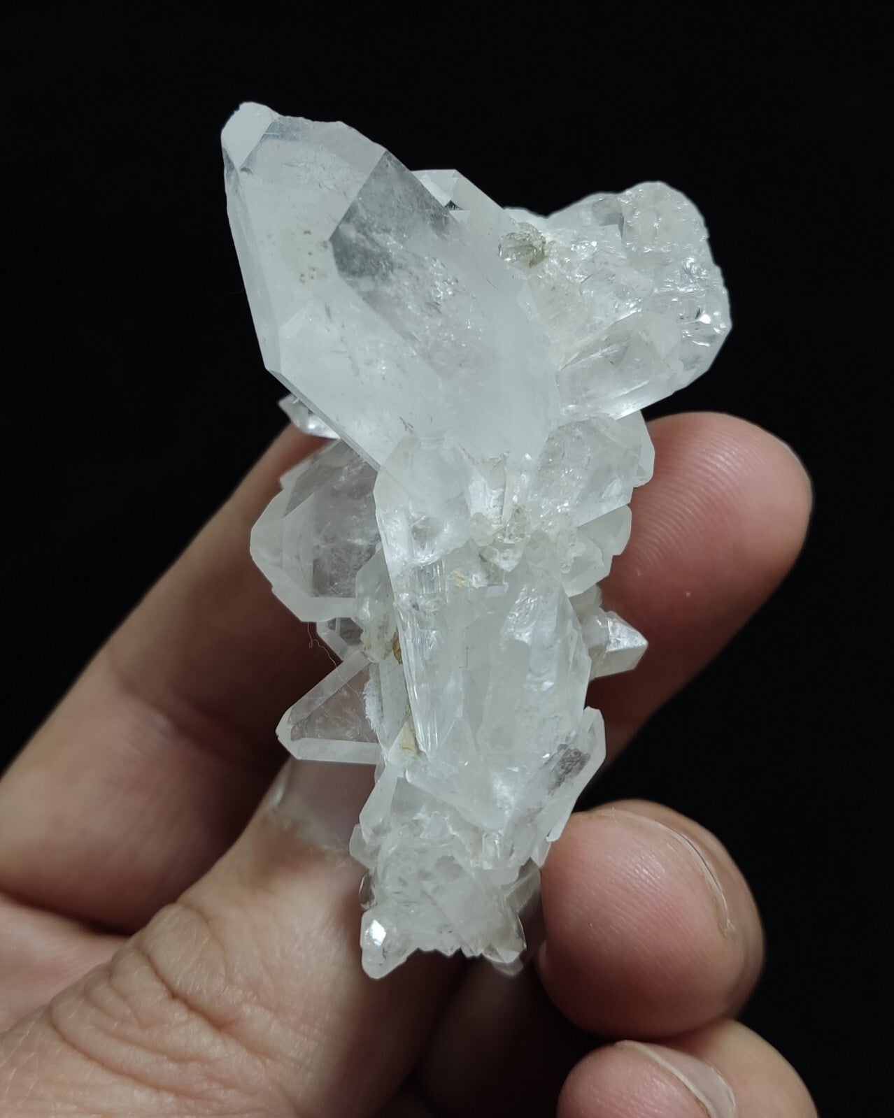 An Aesthetic terminated Quartz cluster 59 grams
