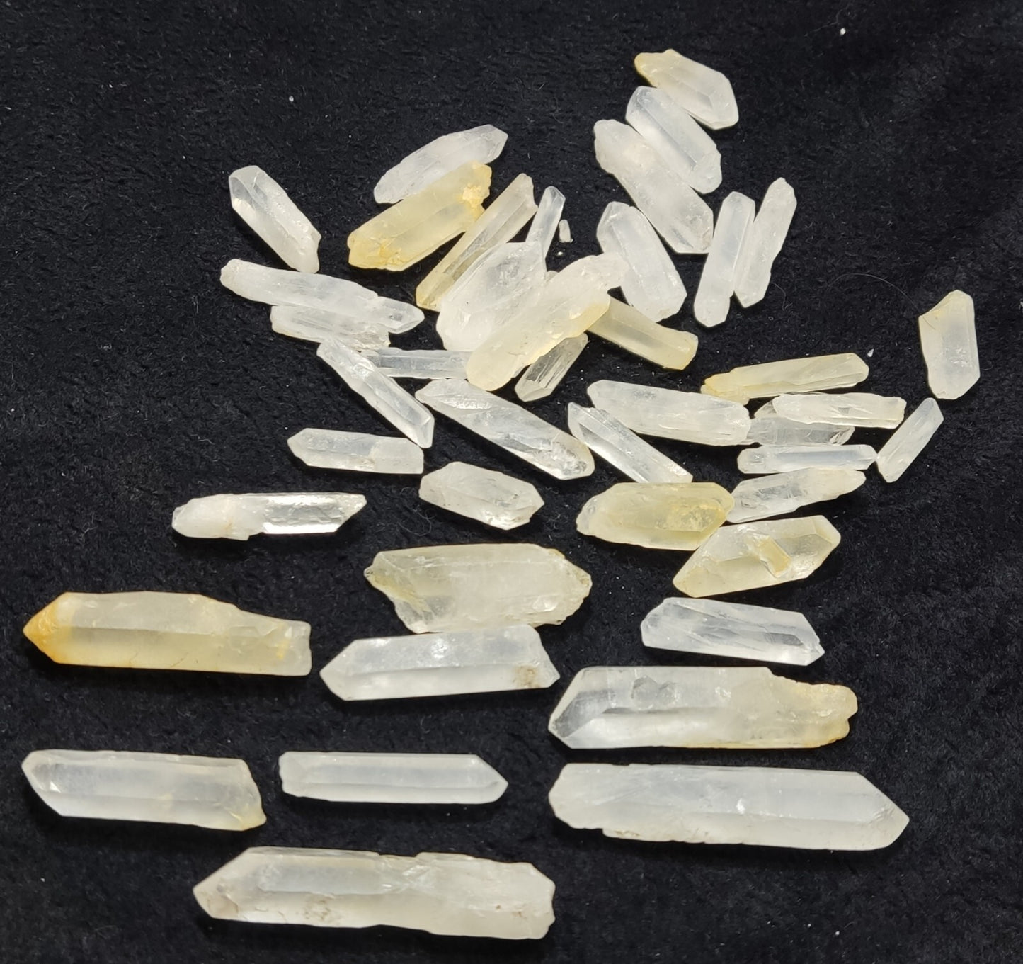 Natural quartz Crystals 200 grams
