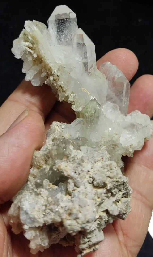 Natural quartz Cluster specimen 144 grams