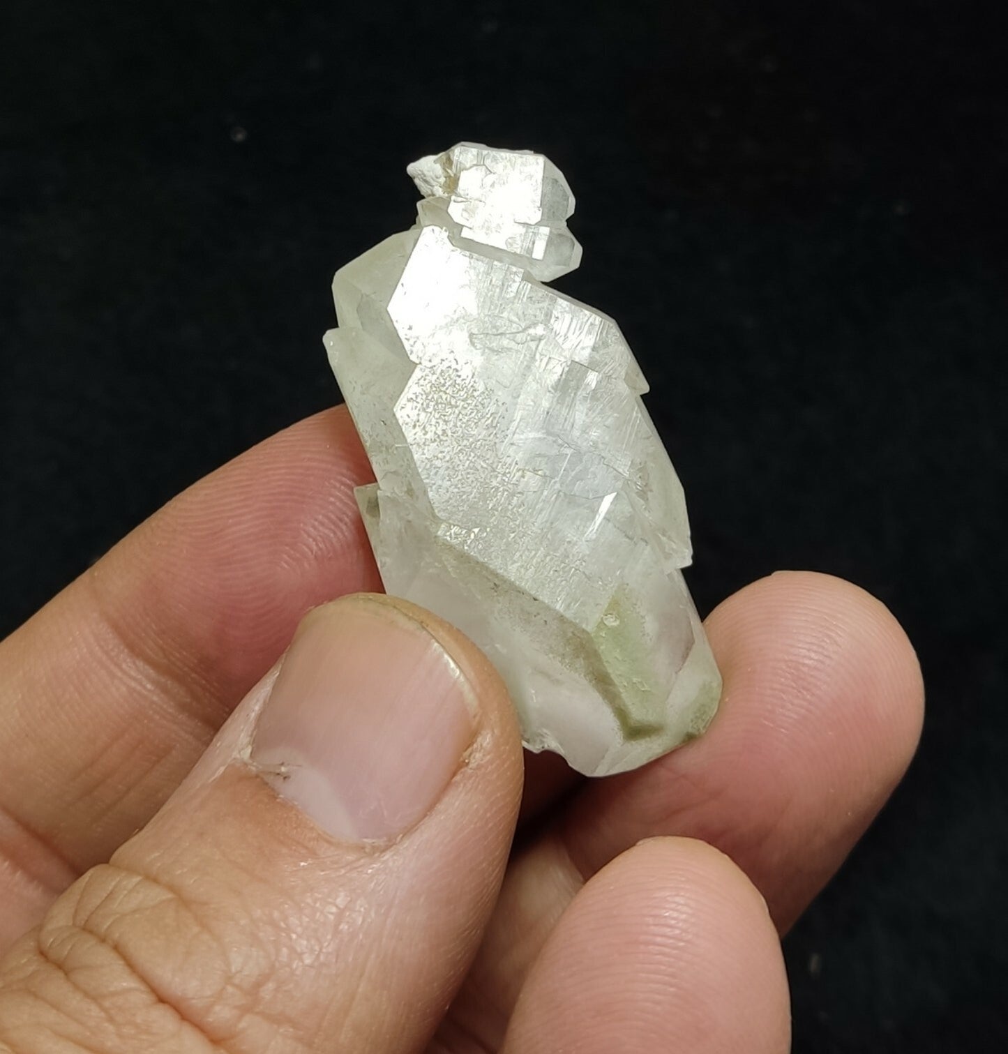 An amazing specimen of terminated faden Quartz crystal 14 grams