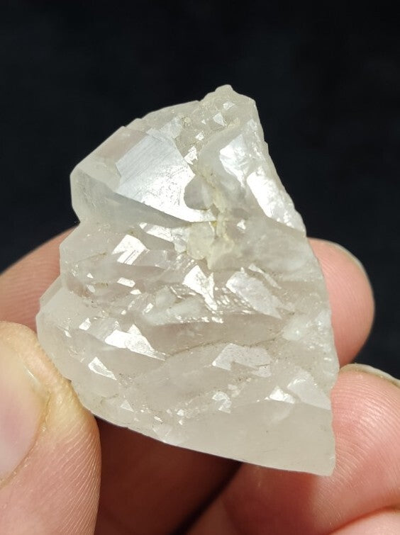 Natural terminated gwindel Quartz crystal 28 grams