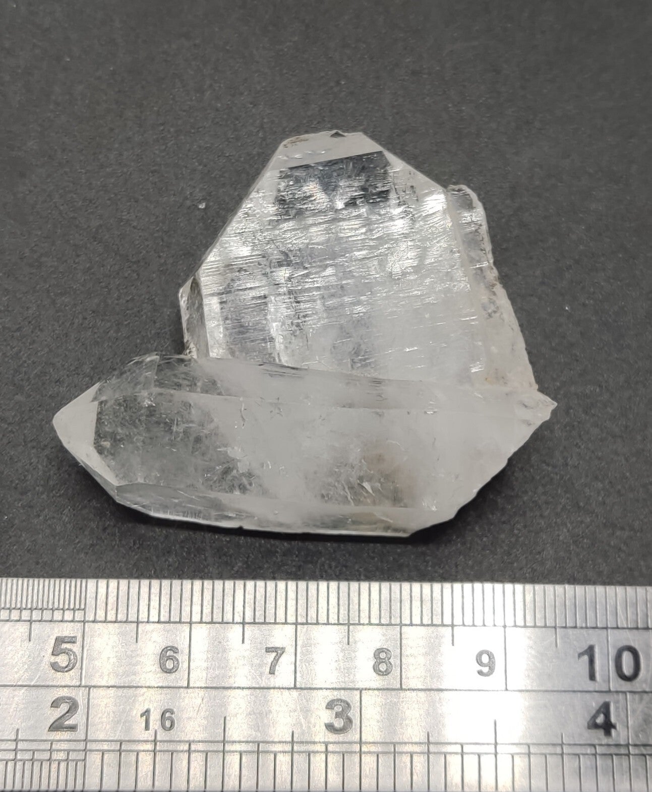 An Aesthetic terminated Quartz crystal specimen 30 grams