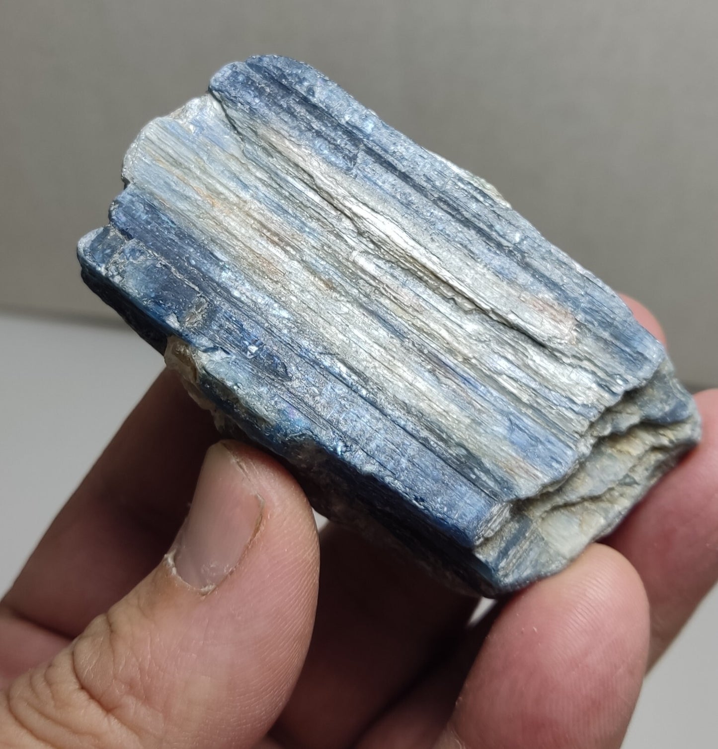 An Aesthetic specimen of blue kyanite crystal 93 grams