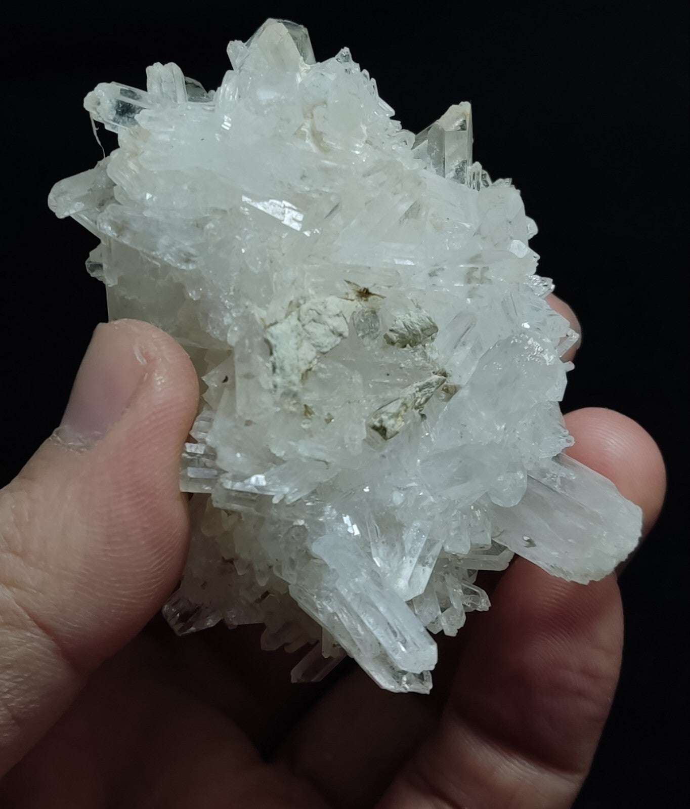 An Aesthetic terminated Quartz cluster 174 grams