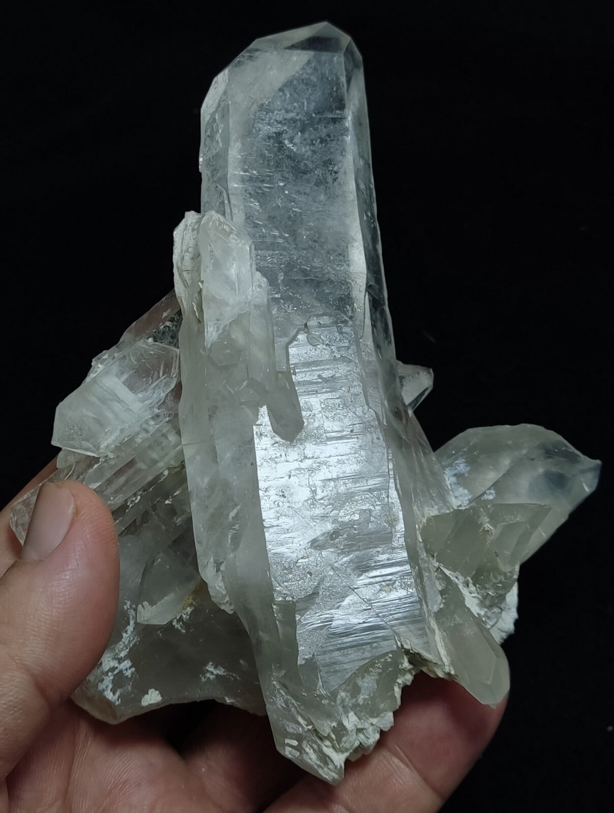 An Aesthetic specimen of Quartz cluster 362 grams