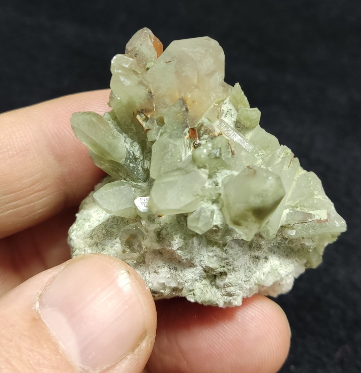 An Aesthetic terminated chlorite Quartz specimen with brookite 61 grams