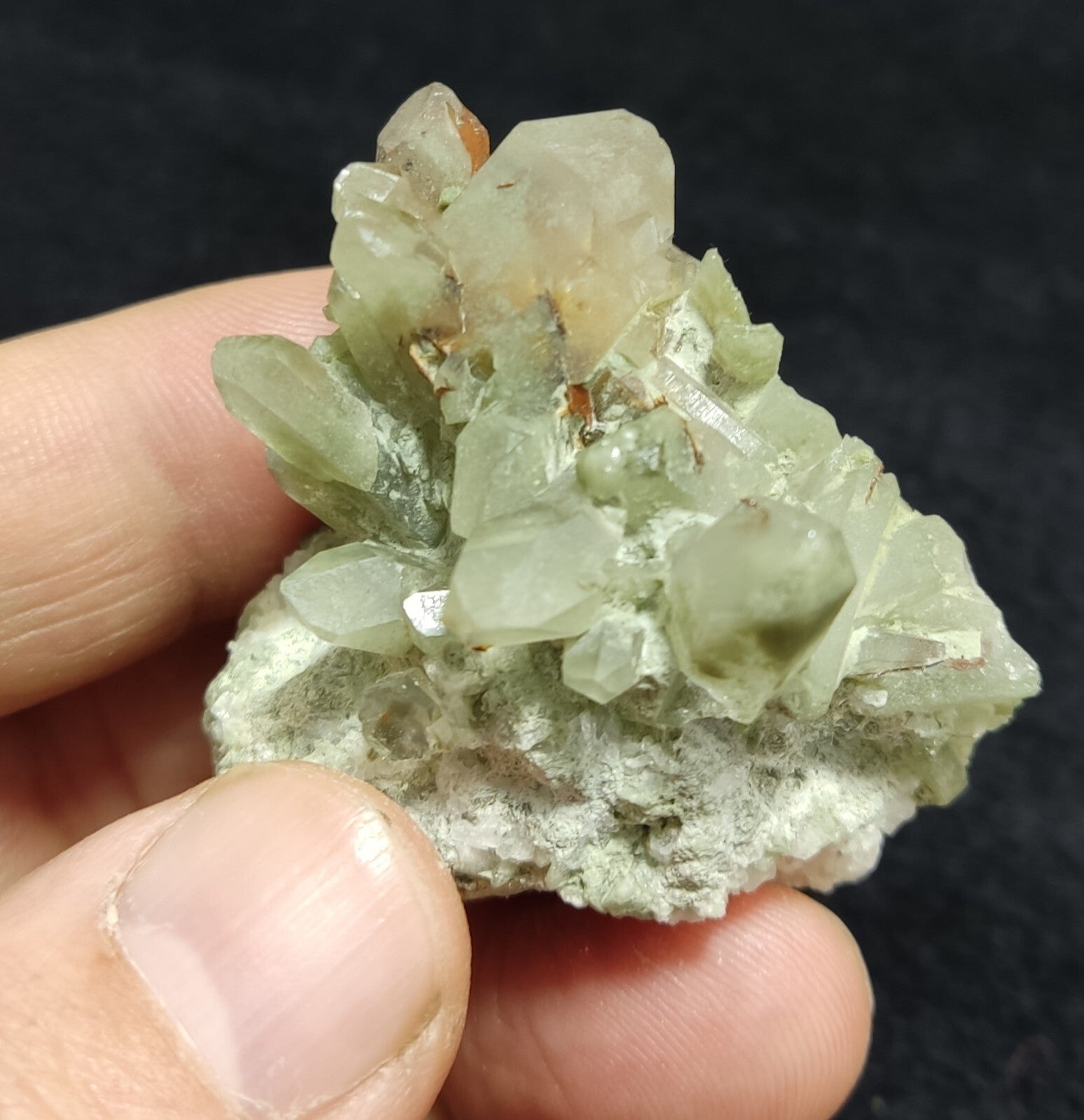 An Aesthetic terminated chlorite Quartz specimen with brookite 61 grams