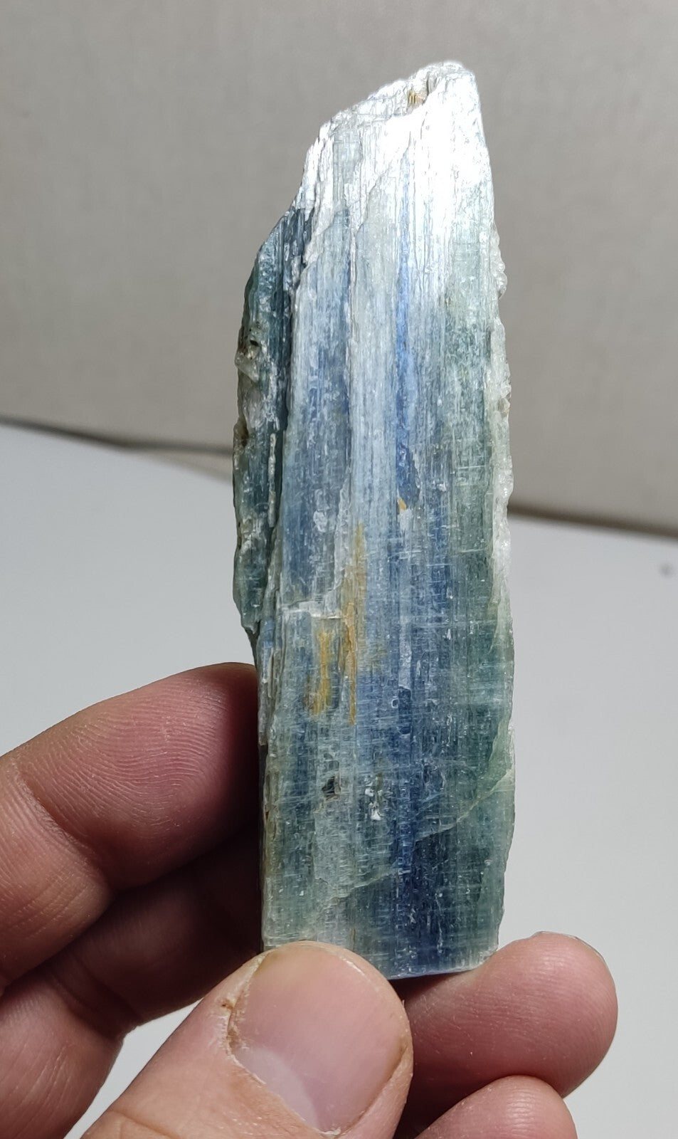 An Aesthetic specimen of blue kyanite crystal 91 grams