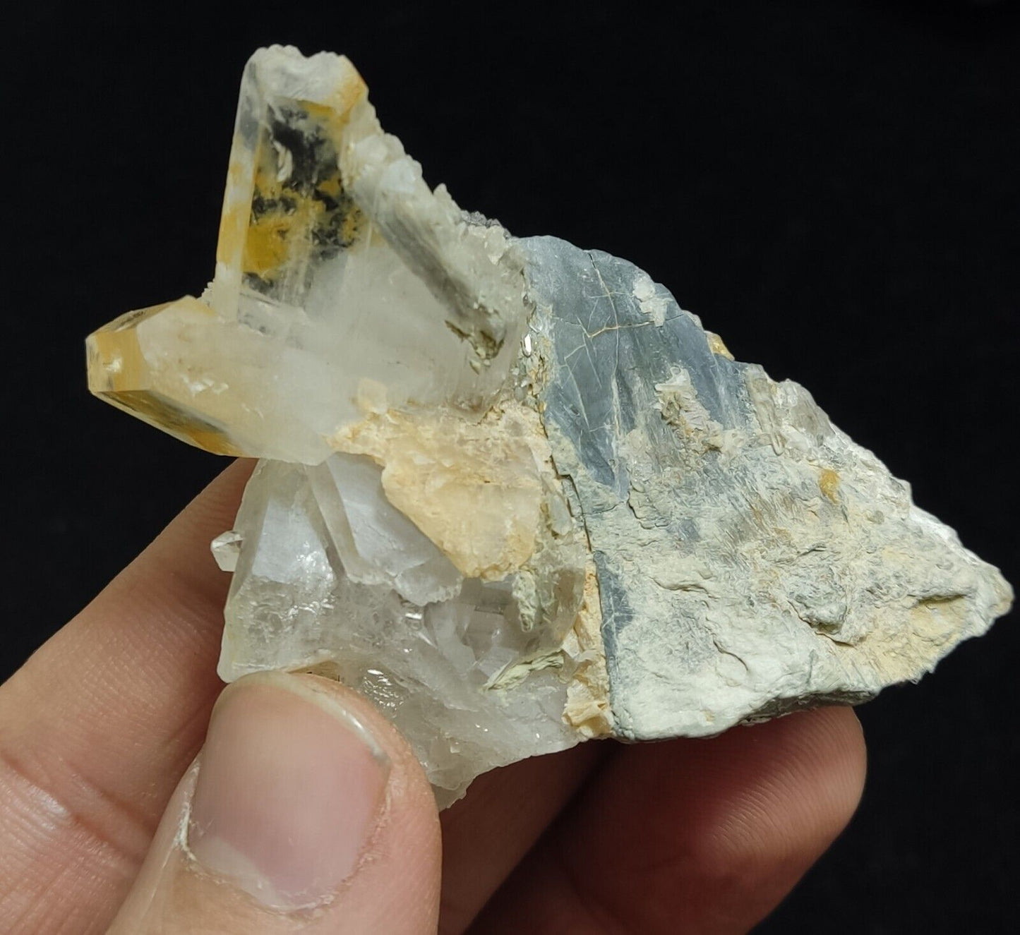 An Aesthetic Natural beautifully terminated Quartz specimen 57 grams