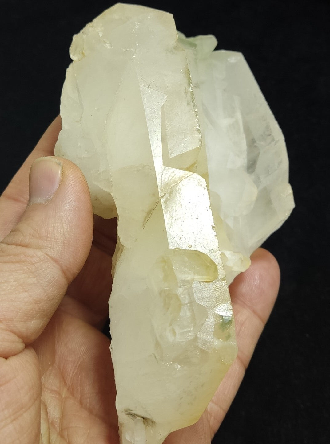 Natural beautifully terminated Quartz with Chlorite Inclusions 396 grams